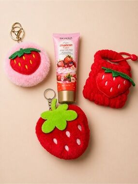 Strawberry Gift Bundle Plush Keychains Mirror Coin Purse Hand Cream Cute  Set